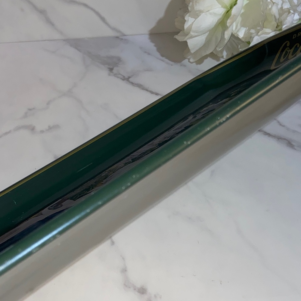 1983 Coca-Cola Dark Green and Gold Antique Style Serving Tray - Picture 7 of 17